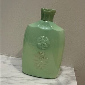 Oribe Cleansing Crème for moisture control